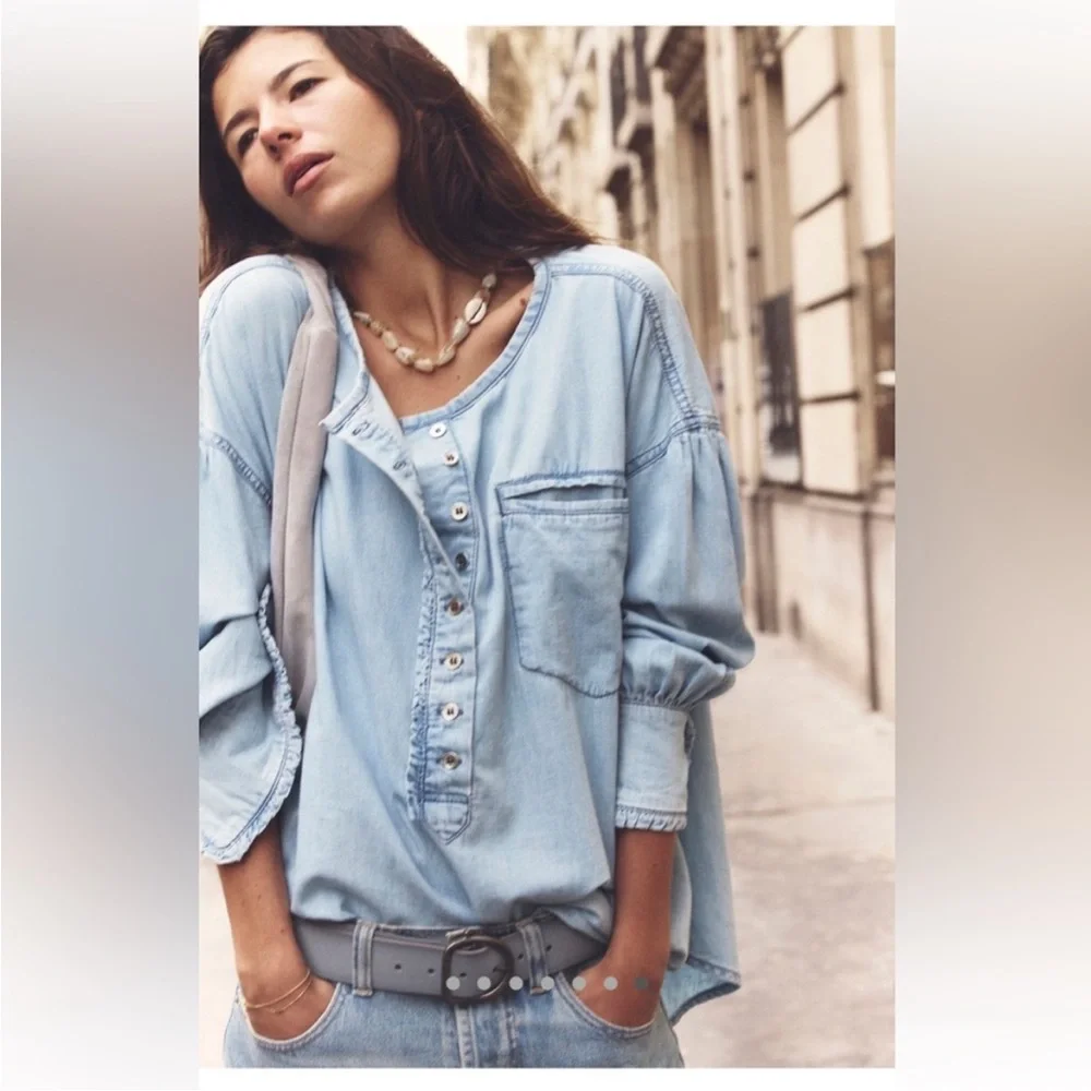 Free People NWT Denim Dreaming Pullover Size Large in So Soft Light Wash - Picture 3 of 12